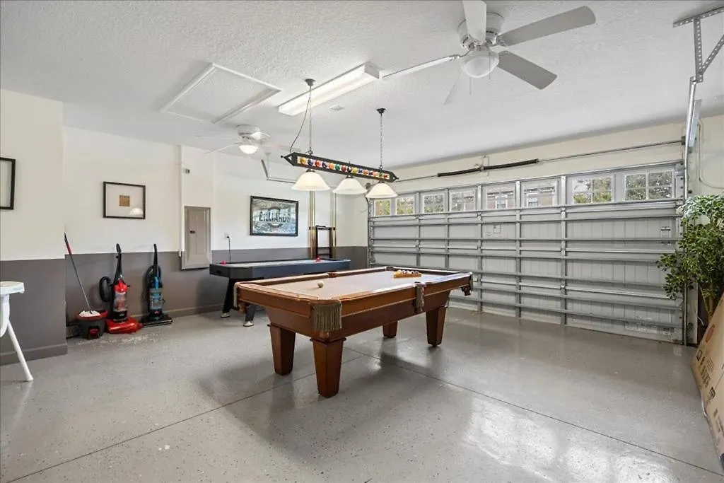 6 Beautiful Bedrooms 6 Baths Pool & Spa Home Davenport United States