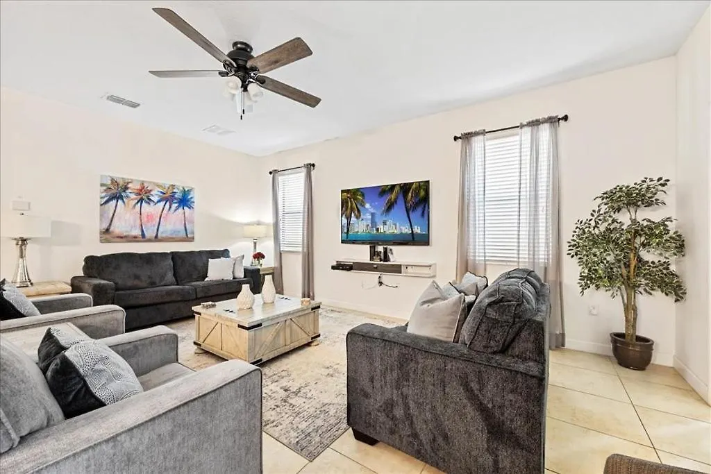 6 Beautiful Bedrooms 6 Baths Pool & Spa Home Davenport 0*,  United States