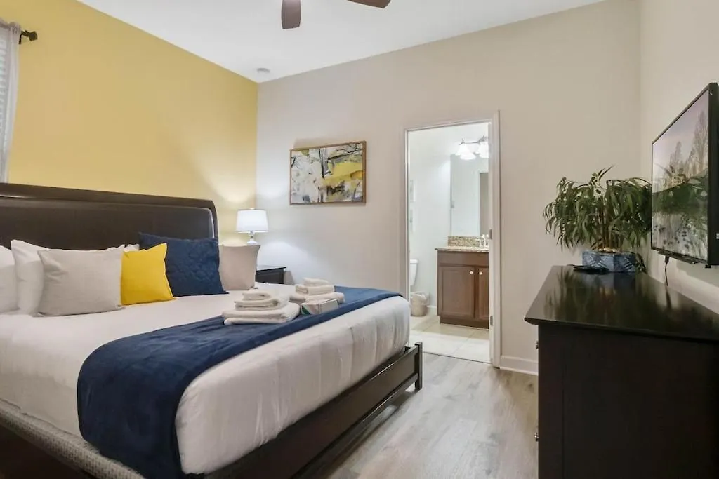 6 Beautiful Bedrooms 6 Baths Pool & Spa Home Davenport 0*,  United States