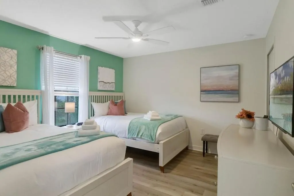 6 Beautiful Bedrooms 6 Baths Pool & Spa Home Davenport 0*,