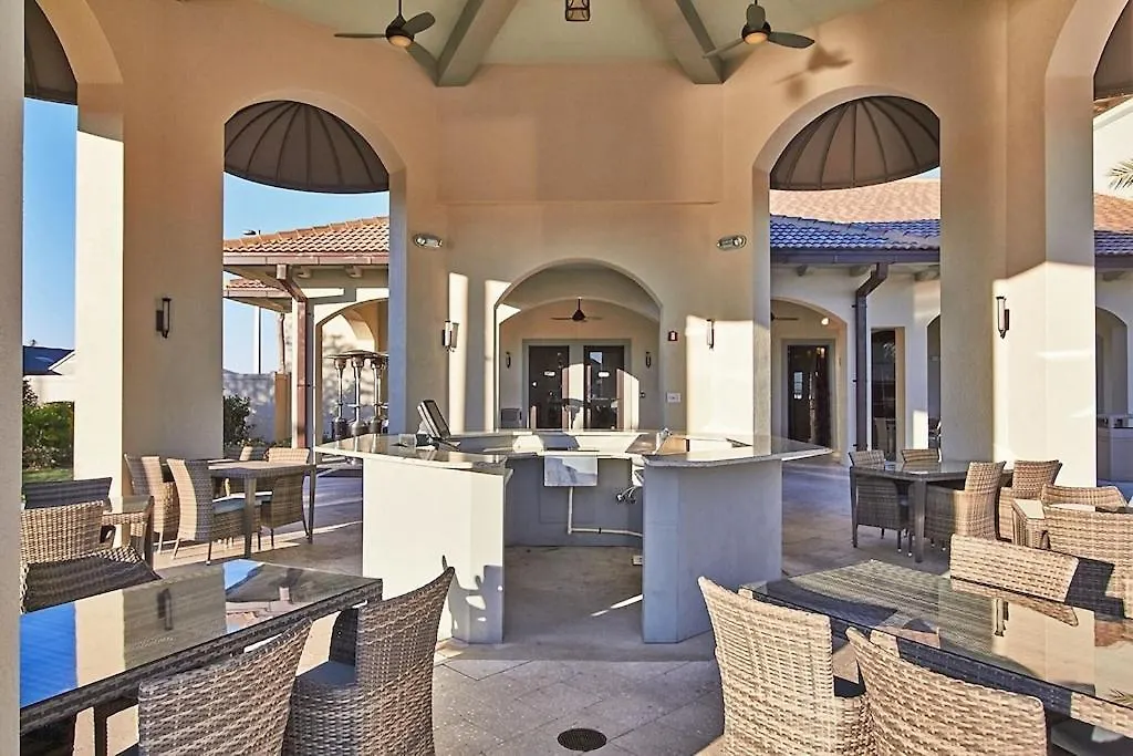 6 Beautiful Bedrooms 6 Baths Pool & Spa Home Davenport Holiday home